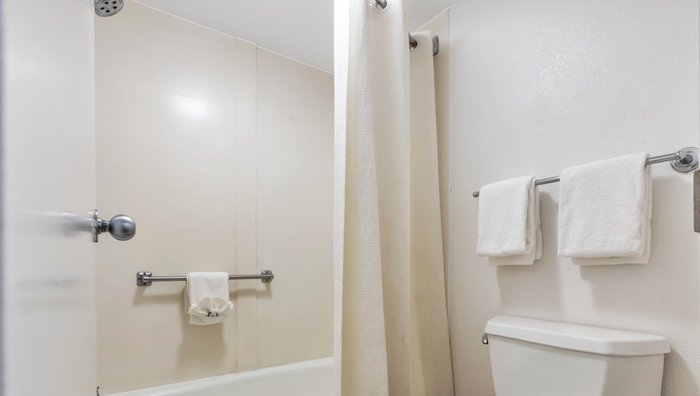 Studios and Suites 4 Less Emporia Rooms: Pictures & Reviews - Tripadvisor