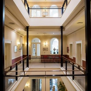 607334 Lobby