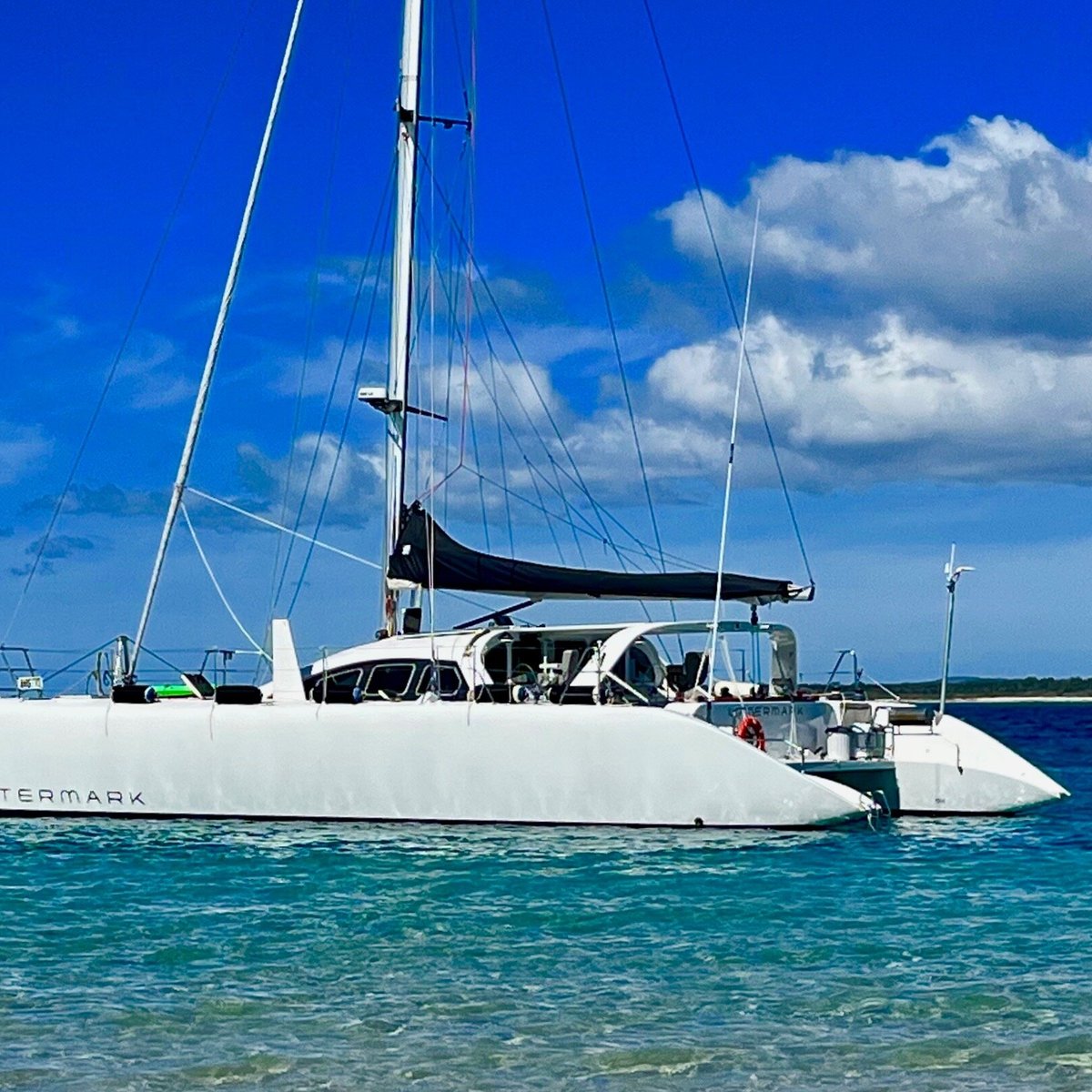 watermark catamaran hervey bay