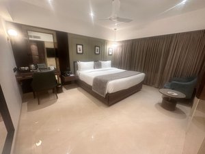 Room & Suite