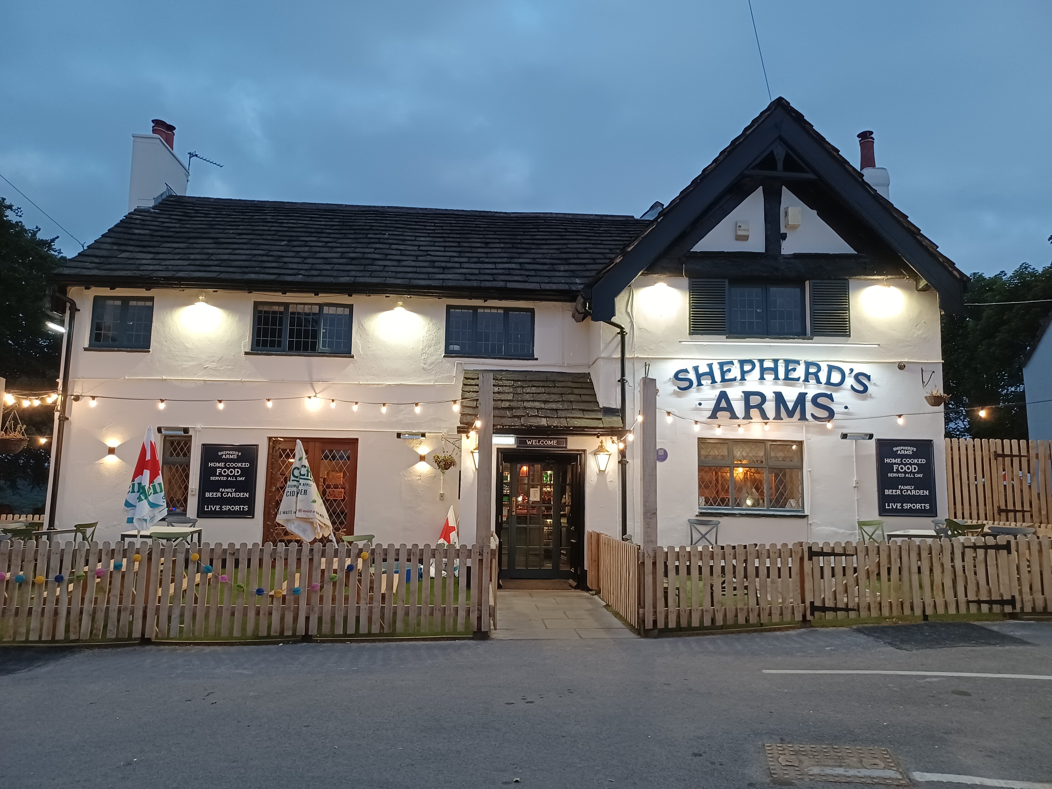 SHEPHERDS ARMS INC NOSTALGIC KITCHEN Horbury Updated 2024 Restaurant   The Newly Refurbished 