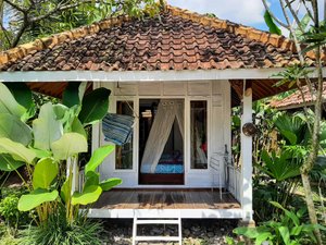 JANUR BUNGALOW - Prices & Cottage Reviews (Borobudur, Indonesia)