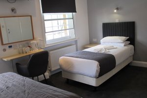 Room & Suite