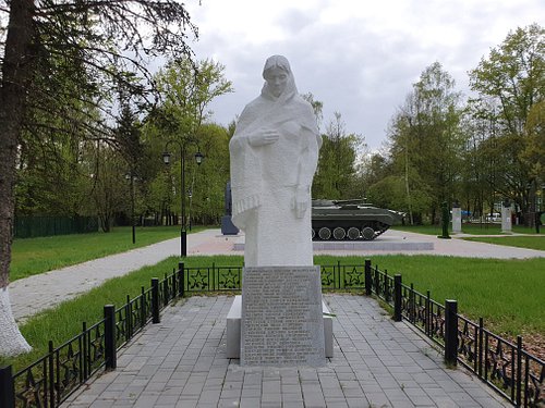 Чебаркуль парк Победы памятник