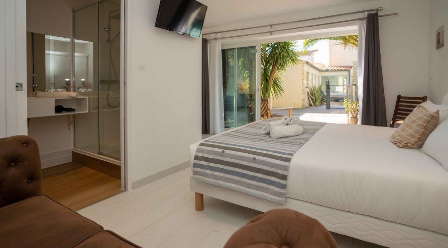 Chambre confort vue piscine 