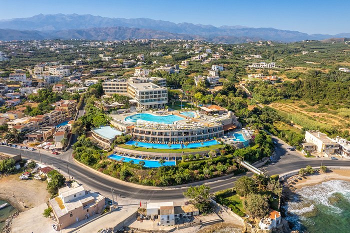 PANORAMA HOTEL $98 ($̶1̶3̶0̶) - Prices & Reviews - Galatas, Greece