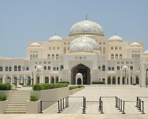 Dubai naar de Grote Moskee van Abu Dhabi en het Qasr Al Watan-paleis