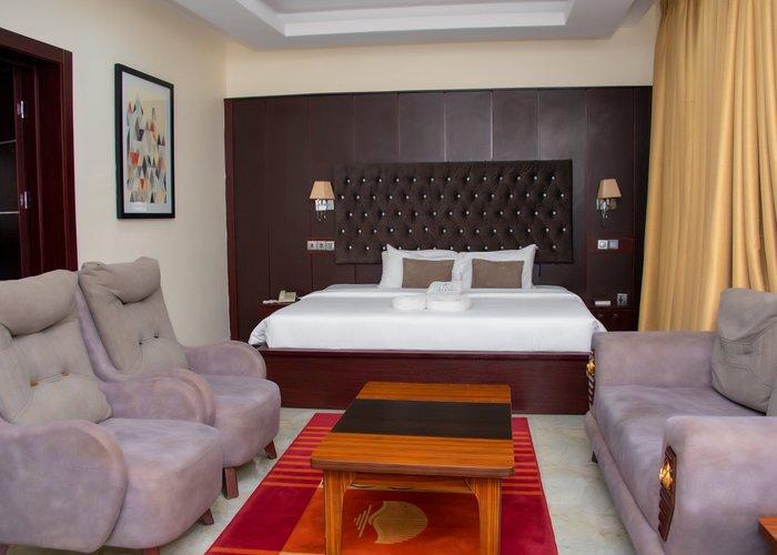 ELEVENTH HOUSE HOTEL AND SUITES (AU$138): 2024 Prices & Reviews (Akure ...