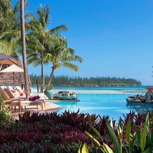 Swimming Pool and Oro Bay