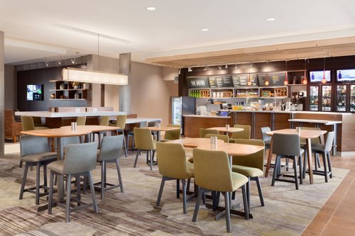 COURTYARD BY MARRIOTT BOSTON DEDHAM/WESTWOOD - Updated 2023 Prices ...