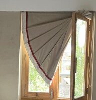 non-operational curtains and windows and no service : Worst Service category 