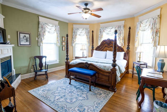 WALNUT STREET INN $141 ($̶1̶6̶1̶) - Prices & B&B Reviews - Springfield, MO