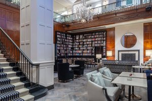 Heathman Hotel in Portland