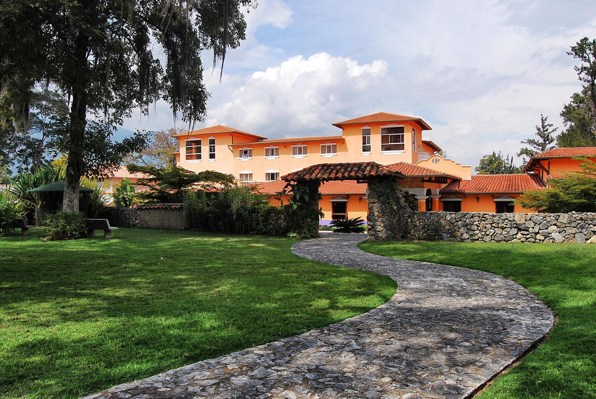 Hotel Belensate image