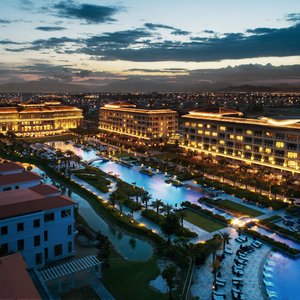 Sheraton Grand Danang Resort &amp; Convention Center, hotel in Da Nang
