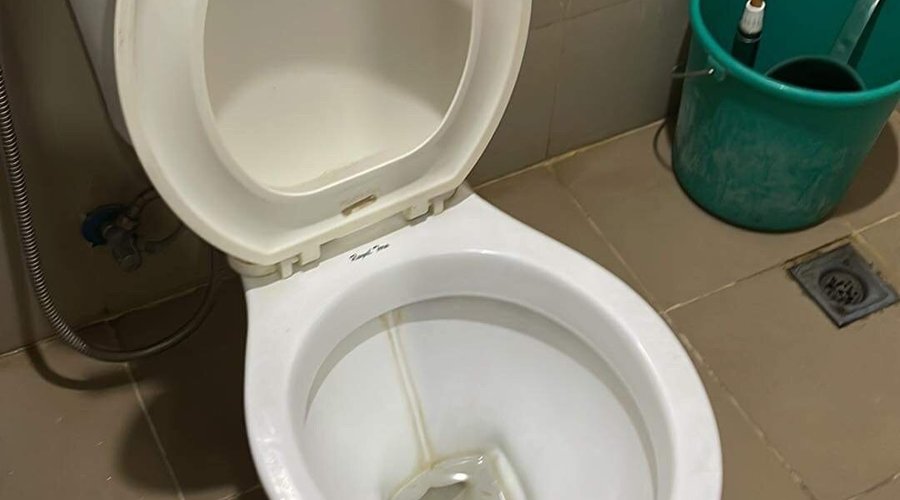 Worst hostel experience ever!!! I’ve stayed in cheaper hostels than this and I must say that this place is terrible. Room is not furnished, bathroom is filthy, linens smell bad. My asthma got triggered cause of the filth. Save your money and troubles and book somewhere else.