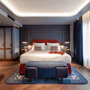 Grand Deluxe