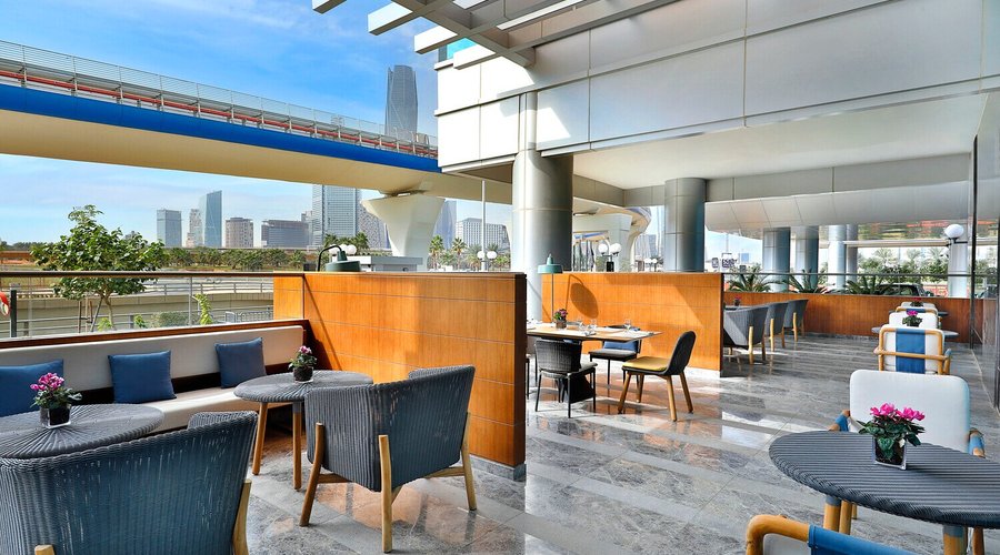 Seven's Outdoor terrace 