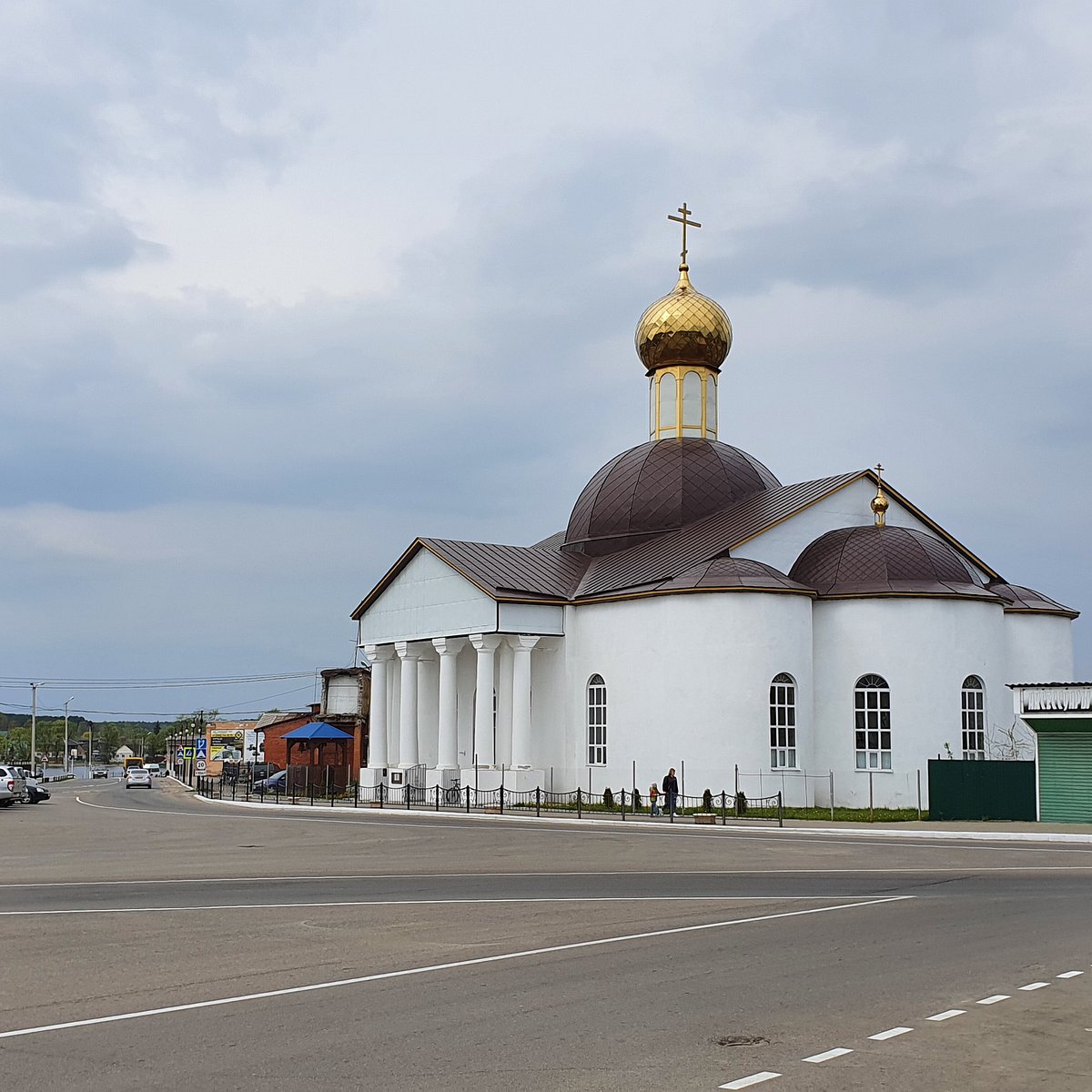 Храм рождества богородицы киров чистые пруды. Храм Рождества Пресвятой Богородицы Киров. Баптистская Церковь Киров Нововятск. Церковь Ромоданово Калуга.