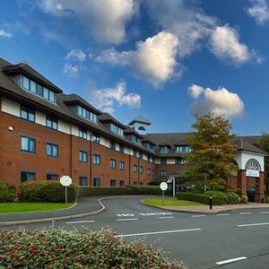 Our hotel is a 5-minute drive from Birmingham Airport.