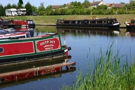 Fox Narrowboats  Cape Fox (4-6) Hire Boat