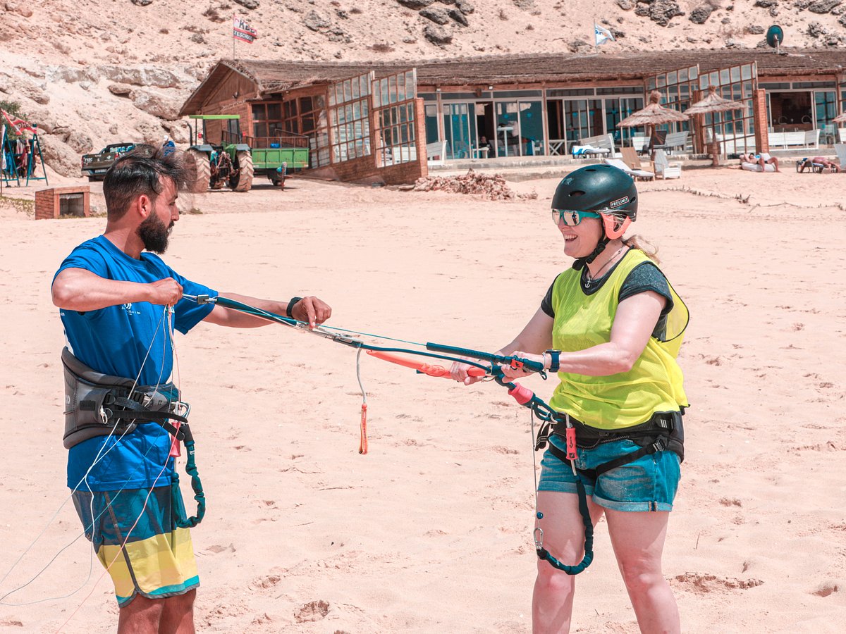 5 Razones Por La Que Hacer Yoga Es Bueno Para Hacer Kitesurfing - DAKHLA  ATTITUDE