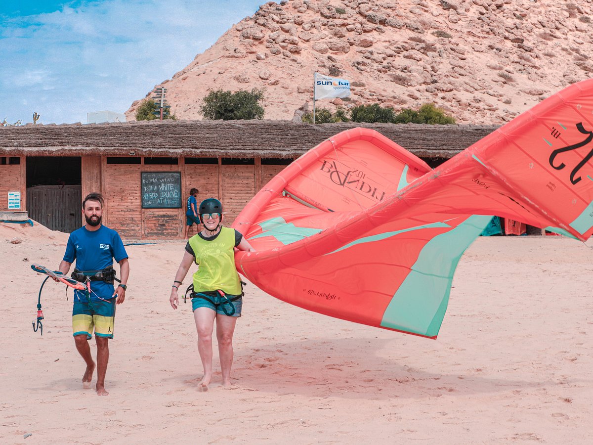 5 Razones Por La Que Hacer Yoga Es Bueno Para Hacer Kitesurfing - DAKHLA  ATTITUDE