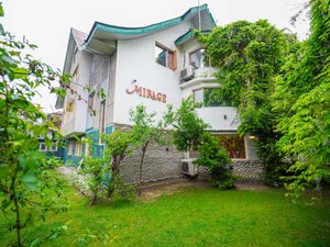 Hotel Mirage in Srinagar