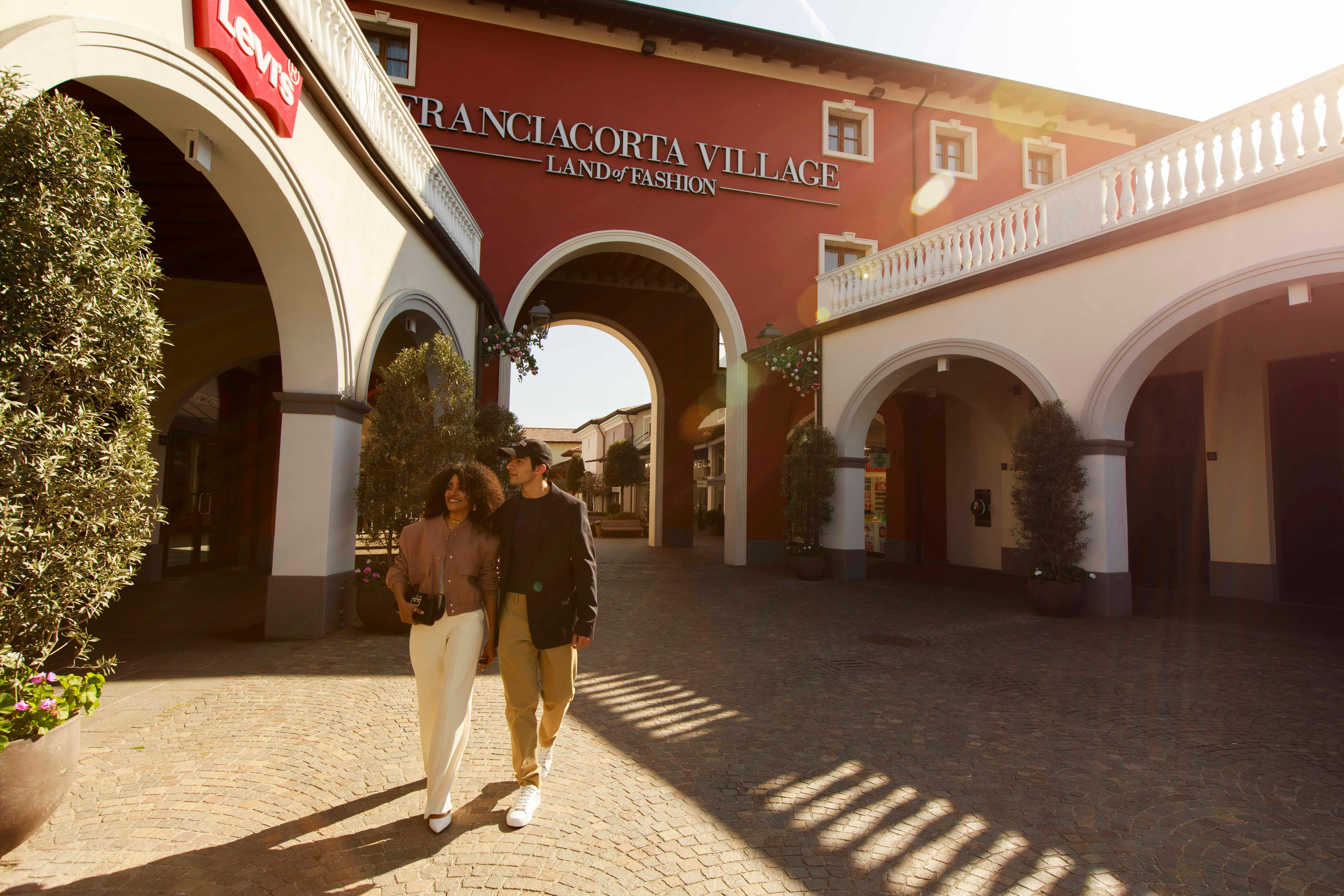 Outlet scarpe shop in lombardia