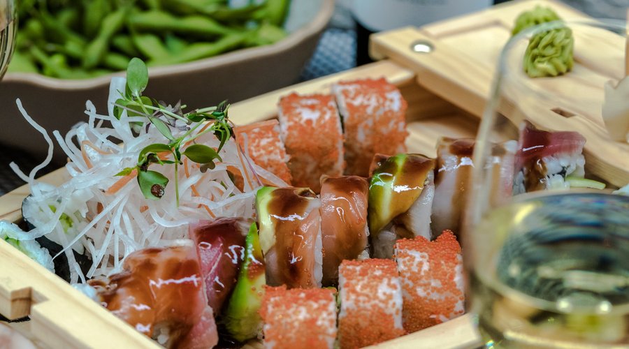 service sushi