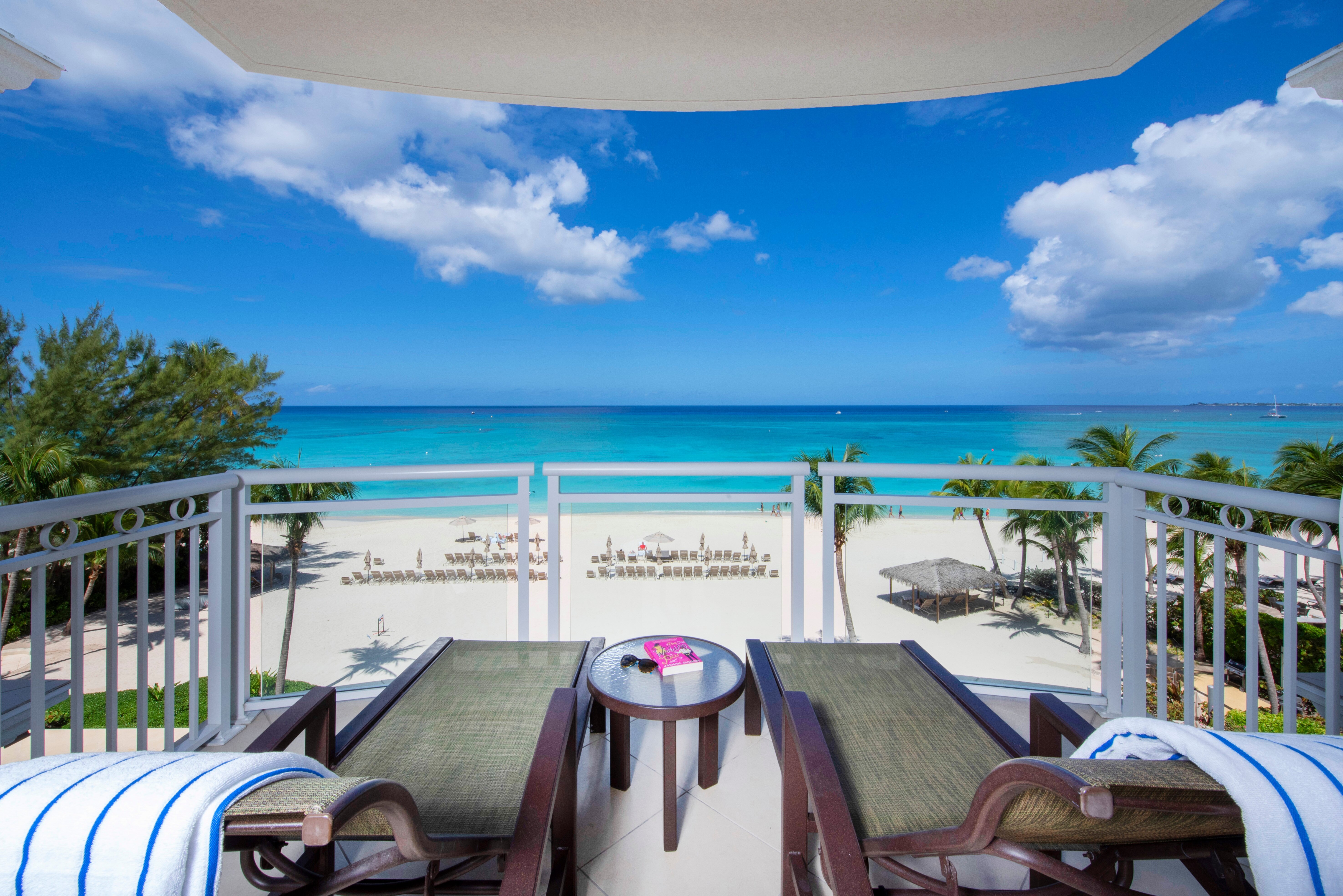 THE BEACHCOMBER GRAND CAYMAN Updated 2024 Reviews Photos   Your Front Row Seat To 