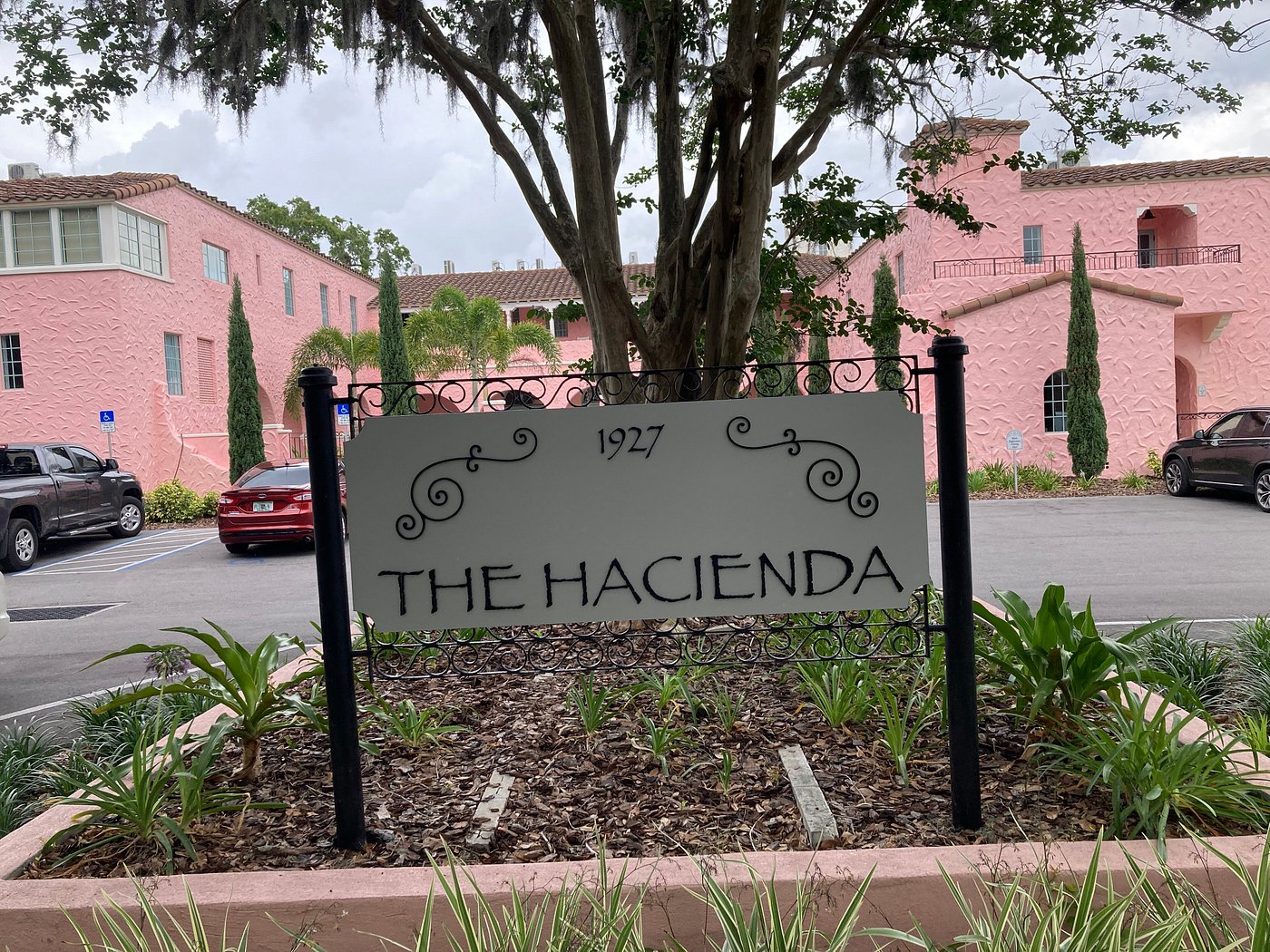 Affordable Luxury In Your Own Backyard: Hotels On Us 19 In New Port Richey