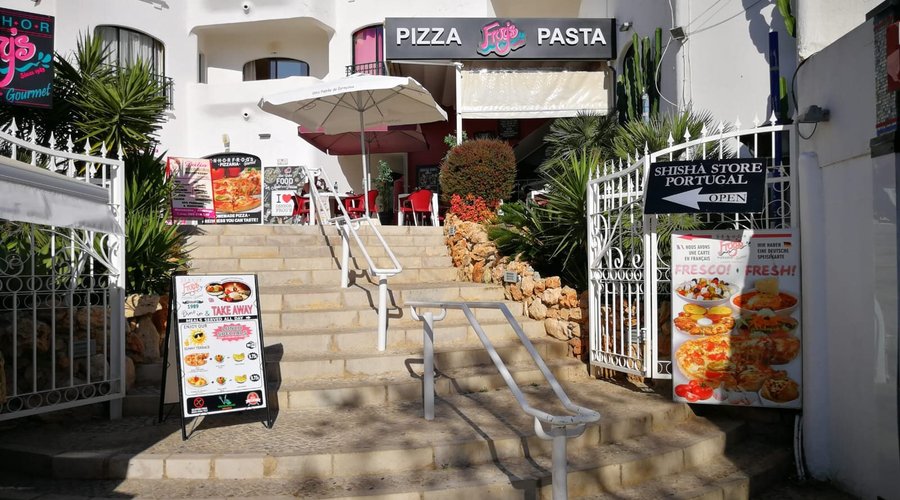 Open everyday from March until October / aberto todos os dias de março a outubro 