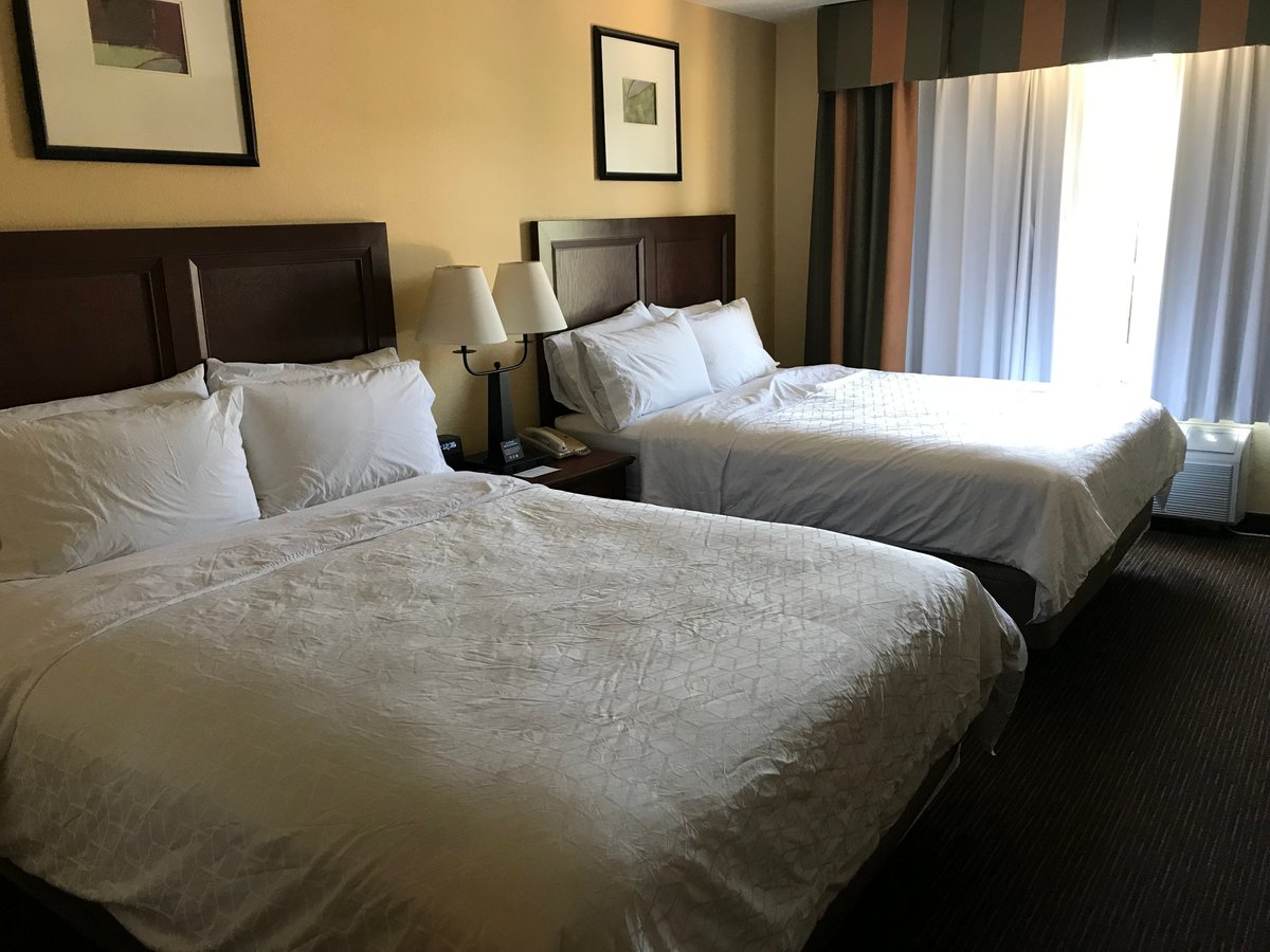 HOLIDAY INN EXPRESS SCOTTSDALE NORTH, AN IHG HOTEL $77 ($̶8̶7̶ ...