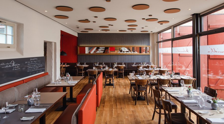 Seit über 25 Jahren sind wir fester Bestandteil der Dresdner Gastronomieszene. Unser Restaurant befindet sich im historischen Gebäude-Ensemble der Deutschen Werkstätten im Stadtteil Hellerau. 