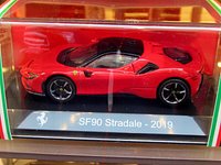 Gadget Ferrari - Foto di Ferrari Store, Milano - Tripadvisor