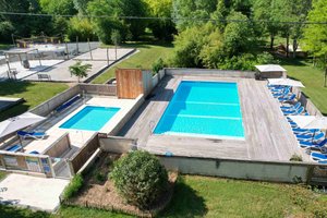 Pool & Beach