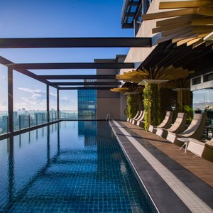 Infinity Pool 