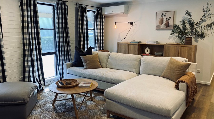 Rosier Cottage 2 Lounge room