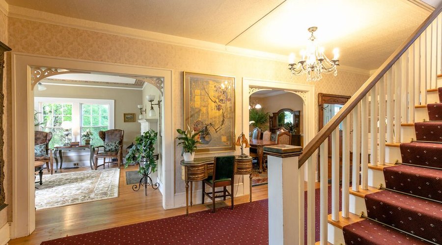 Entry Hall, Inn on Main