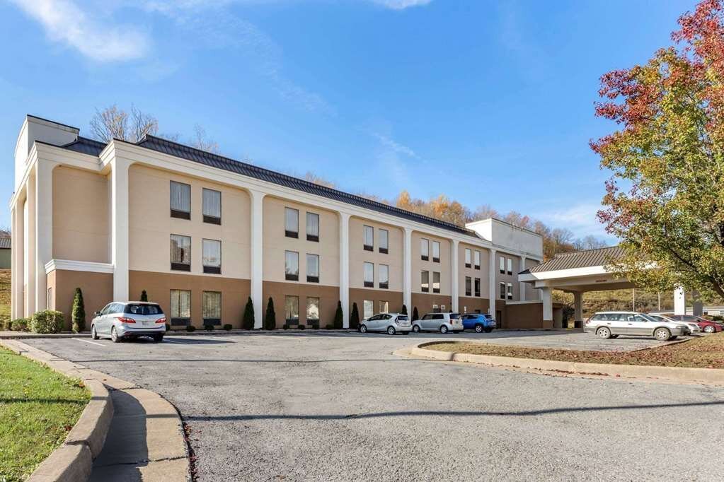 WINGATE BY WYNDHAM BUCKHANNON $107 ($̶1̶2̶9̶) - Prices & Hotel Reviews - WV