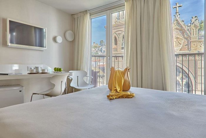 Backyard Hostel Granada: 5 Awesome Reasons It's a Killer Choice (Or Not!)