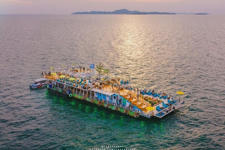 2024 Pattaya : Tappia Floating Cafe Admission Ticket