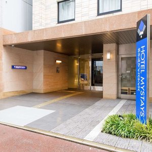 Exterior / Entrance