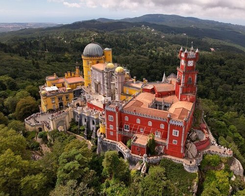 Exploring & Eating in Sintra, Portugal! Day Trip from Lisbon! Best