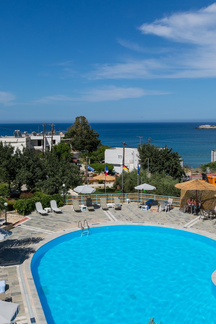 Resol Hotel (Liza Mary Hotel) Pool Pictures & Reviews - Tripadvisor