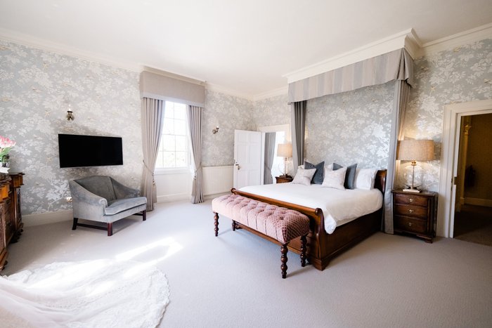 MULBERRY HOUSE - Updated 2023 Prices & Hotel Reviews (Ongar/High Ongar)