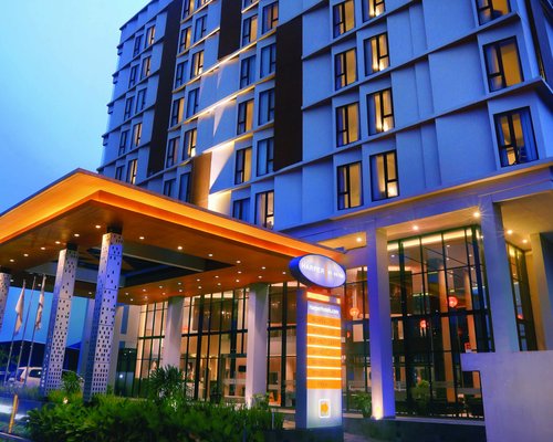 HARPER CIKARANG $27 ($̶3̶8̶) - Updated 2024 Prices & Hotel Reviews ...