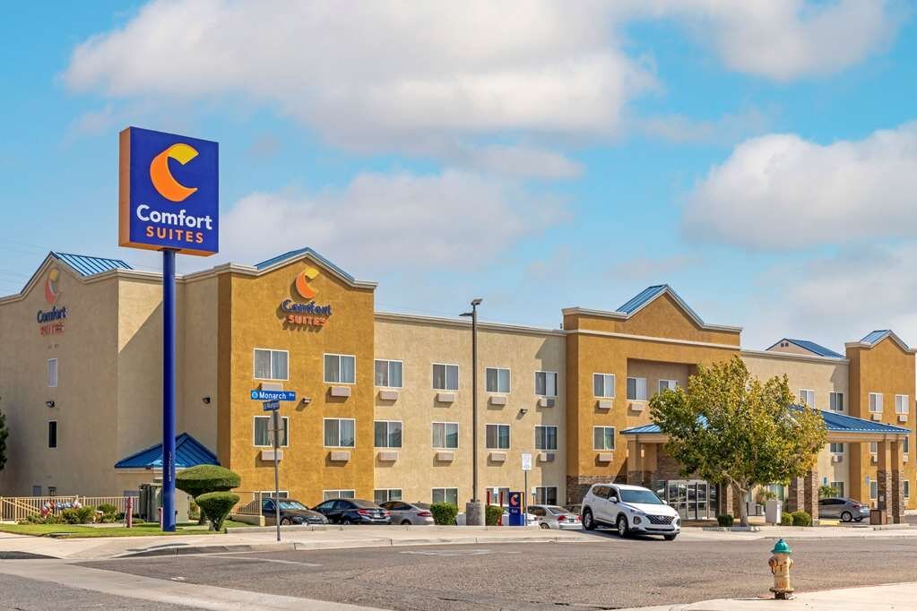 COMFORT SUITES VICTORVILLE-HESPERIA - Updated 2024 Prices & Hotel ...