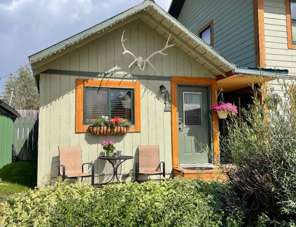 Elk Horn Lodge by null